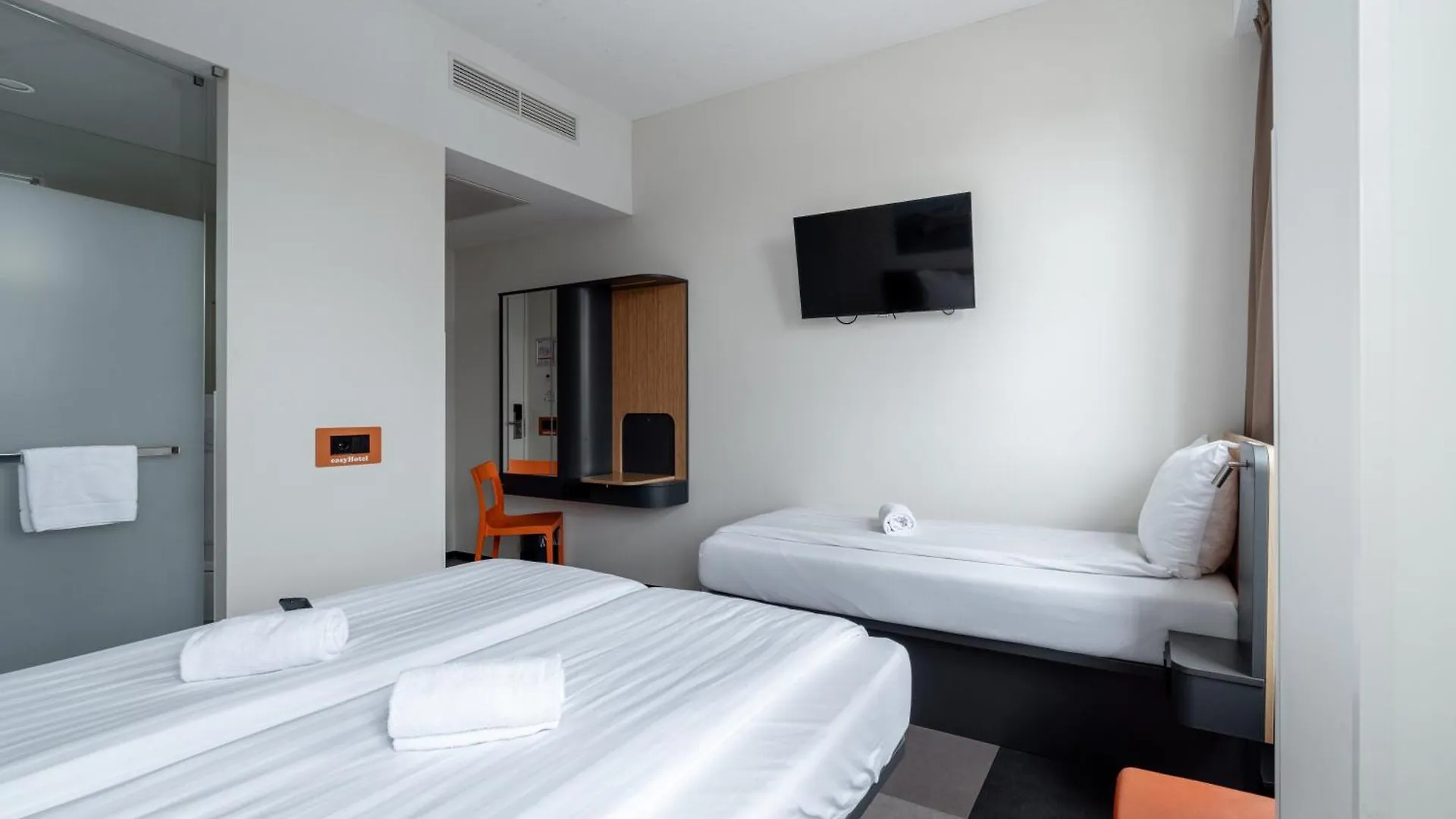 מלון Easyhotel Maastricht City Centre